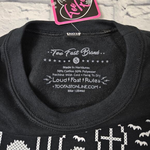 NWT Christmas Goth Sweatshirt Eat Drink and Be Spooky size Small - Picture 9 of 10